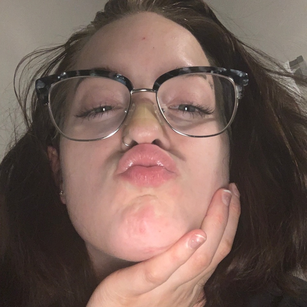 Meet your Posher, Sara